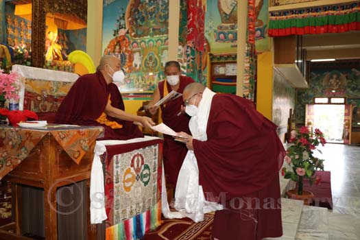 Facilitation Ceremony for Geluk Examination canddiates Dec2021.JPG