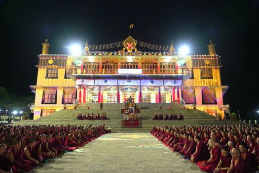 Zopa Rinpoche lomchoe evening prayer dedication